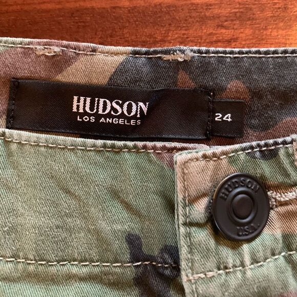 NWT Hudson Camo mini utility skirt. Size 24 - Picture 5 of 7